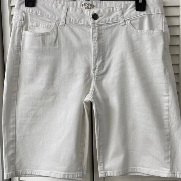 Women’s Shorts (Size L) - Picture 2 of 5